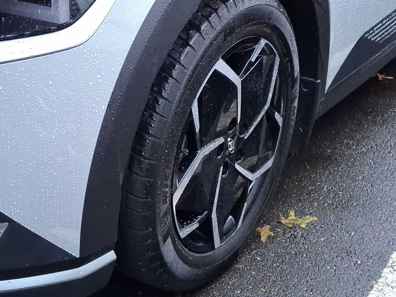 Certified 2024 Hyundai Ioniq 5 SE RWD image 10
