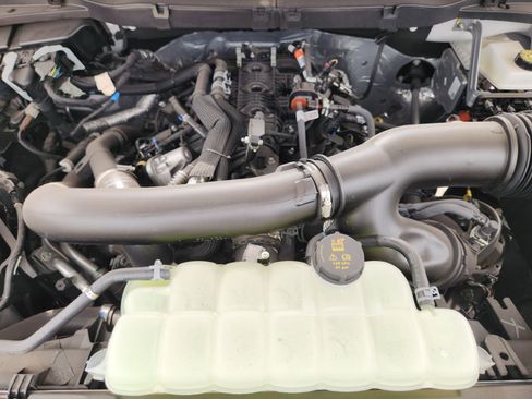 New 2025 Ford F150 Platinum w/ Equipment Group 702A High image 28