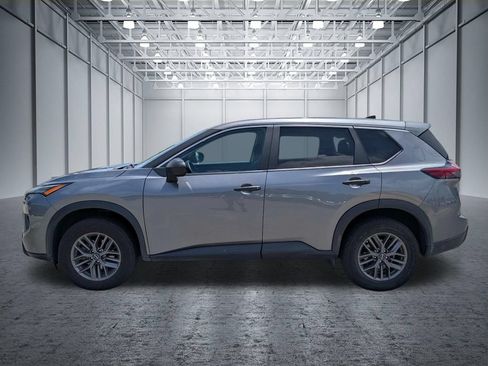 Used 2024 Nissan Rogue S FWD image 7