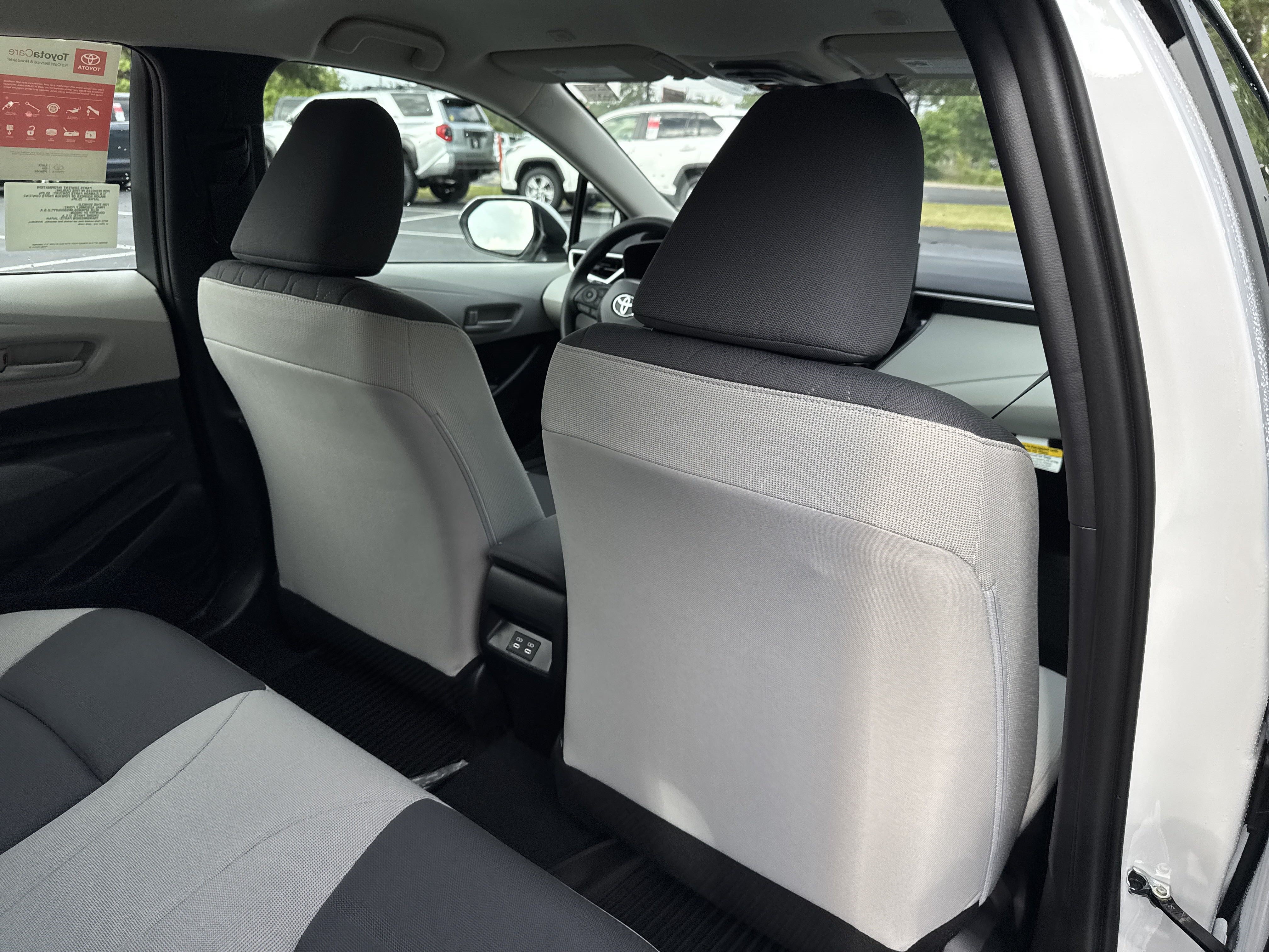 Used 2025 Toyota Corolla LE FWD image 29
