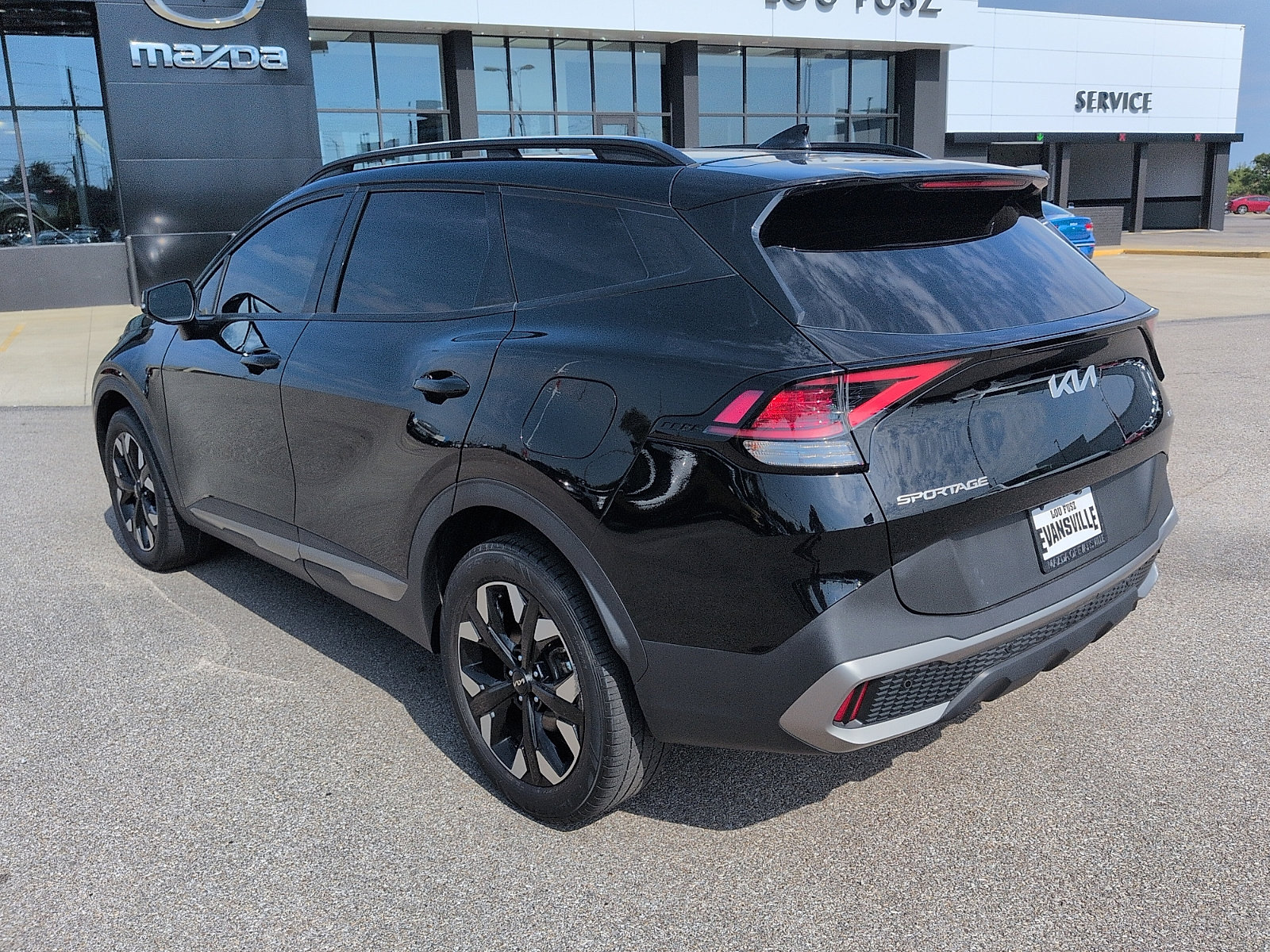 Used 2023 Kia Sportage X-Line w/ X-Line Premium Package AWD/4WD image 5