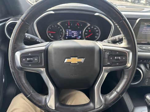 Used 2019 Chevrolet Blazer LT image 17