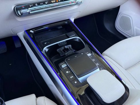 Certified 2023 Mercedes-Benz GLB 250 image 24