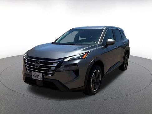 Used 2025 Nissan Rogue SV AWD/4WD image 7
