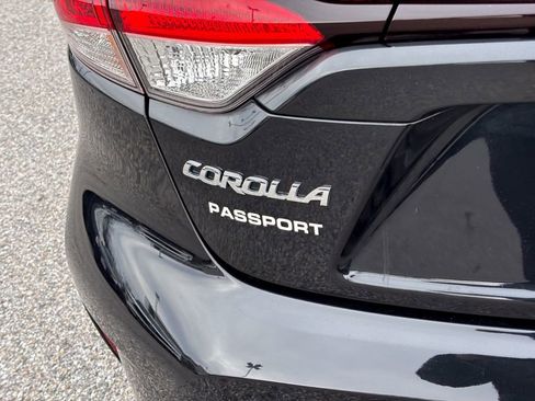 Used 2022 Toyota Corolla LE image 11