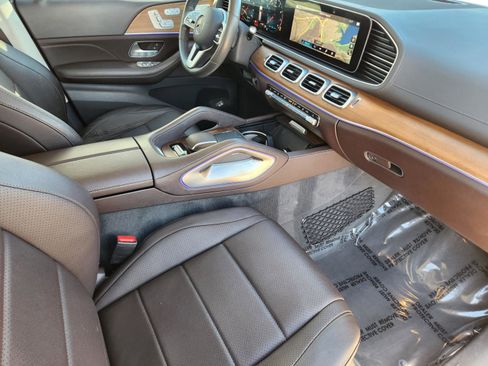 Used 2020 Mercedes-Benz GLS 450 4MATIC image 9