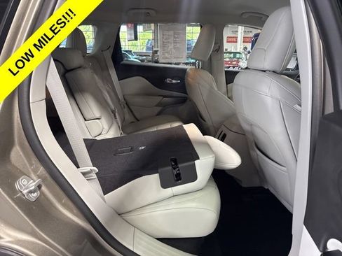 Used 2020 Jeep Cherokee Limited AWD/4WD image 37