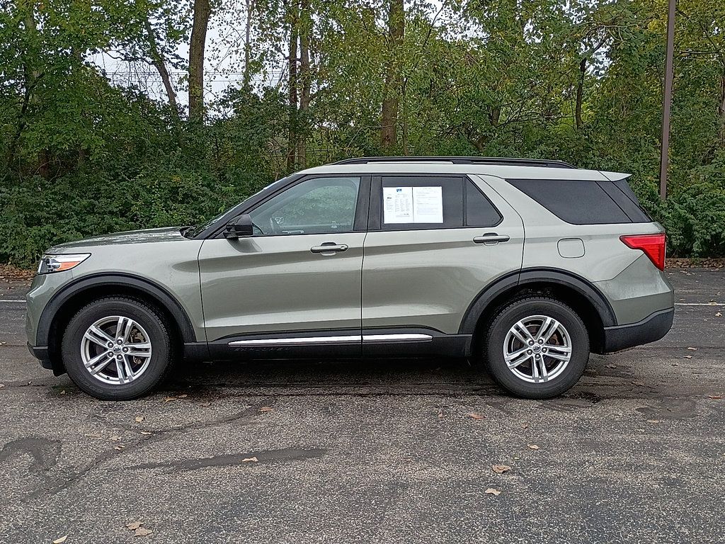 Used 2020 Ford Explorer XLT w/ Equipment Group 202A AWD/4WD image 6