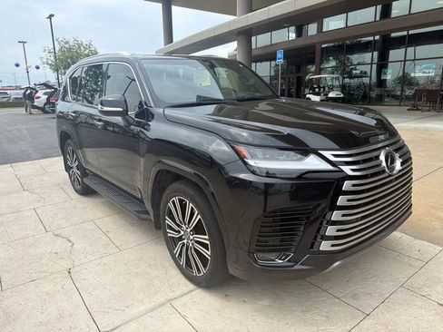 Used 2023 Lexus LX 600 4WD w/ Accessory Package (Z1) image 8