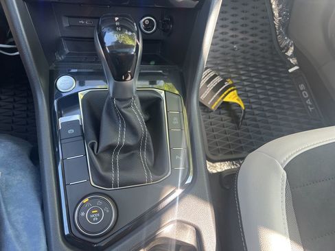 New 2025 Volkswagen Taos SE image 20