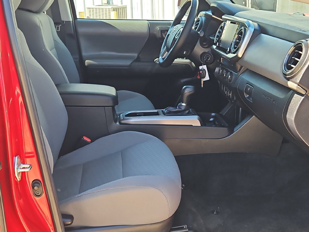 Used 2022 Toyota Tacoma SR5 RWD image 26