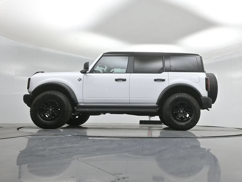 New 2026 Ford Bronco Outer Banks w/ Sasquatch Package AWD/4WD image 7