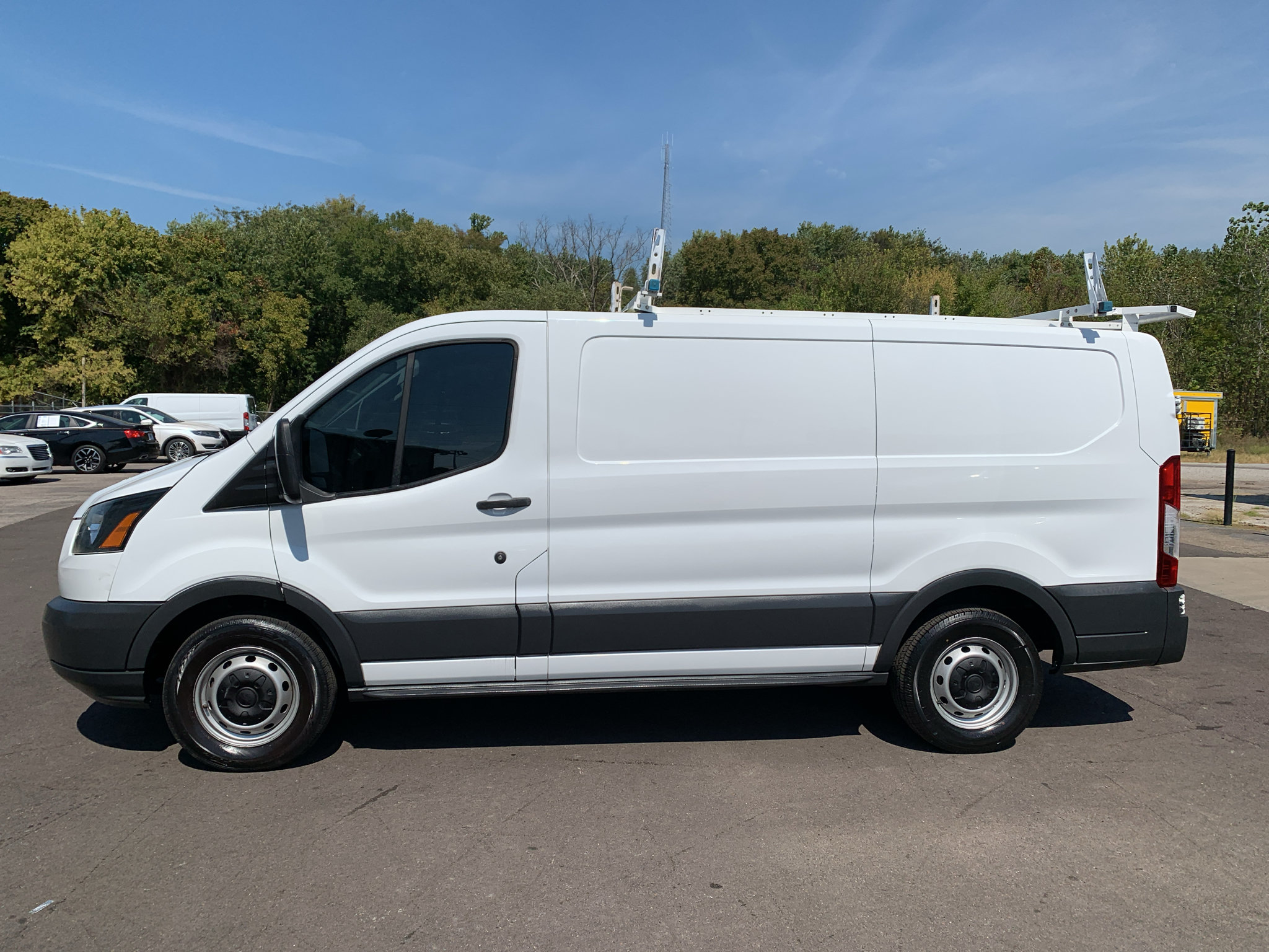 Used 2018 Ford Transit 150 130 Low Roof RWD image 6