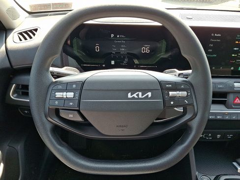Used 2025 Kia K4 FWD image 19