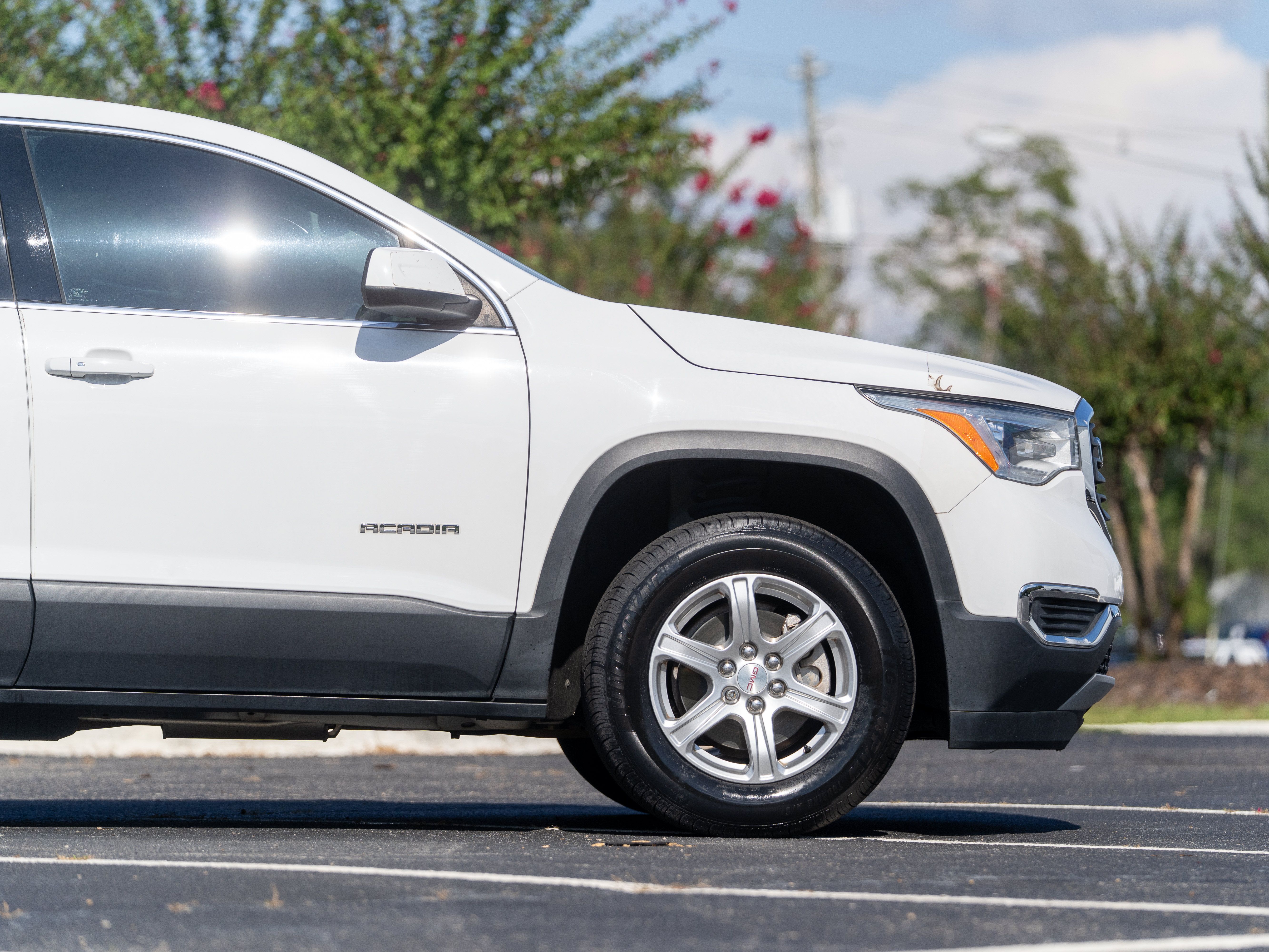 Used 2019 GMC Acadia SLE FWD image 7