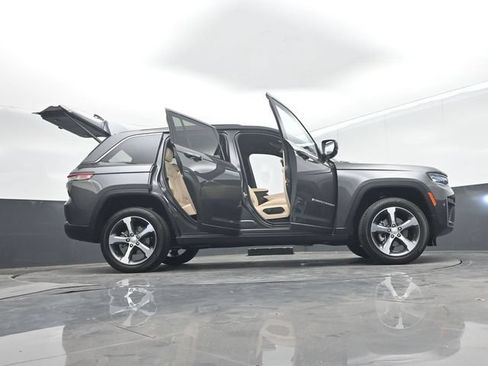 New 2026 Jeep Grand Cherokee Limited RWD image 73