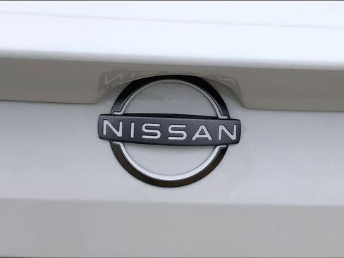Used 2023 Nissan Altima 2.5 SR w/ SR Premium Package FWD image 10