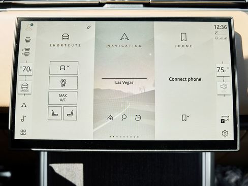 Used 2024 Land Rover Range Rover Long Wheelbase SE image 72