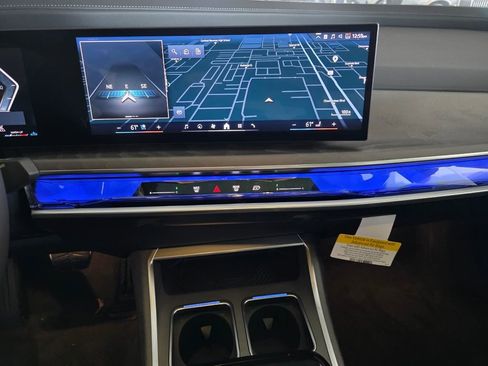 New 2026 BMW 760i xDrive w/ Premium Package image 15