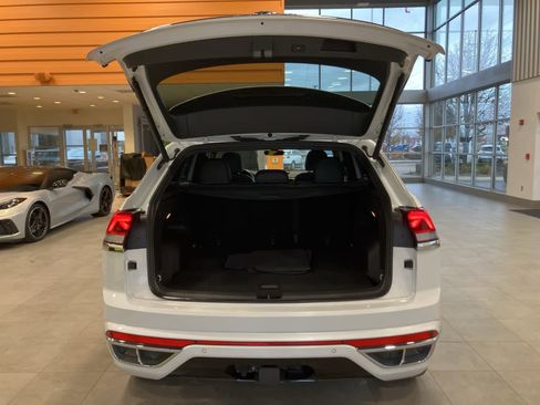 Used 2023 Volkswagen Atlas Cross Sport SEL Premium R-Line image 32