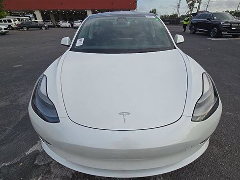 Used 2023 Tesla Model 3 Standard Range RWD image 3