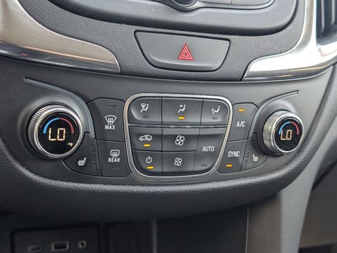 Used 2020 Chevrolet Equinox LT AWD/4WD image 12