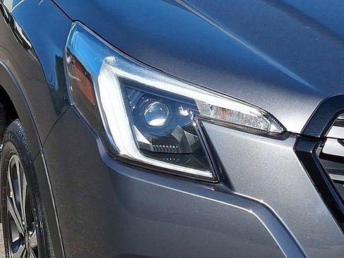 Certified 2023 Subaru Forester Limited AWD/4WD image 9