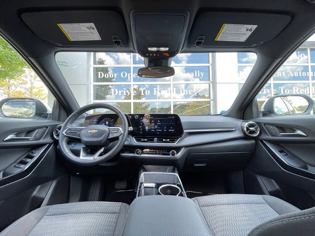 Used 2025 Chevrolet Equinox LT FWD image 29