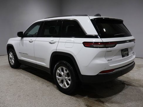 Used 2024 Jeep Grand Cherokee Limited image 4