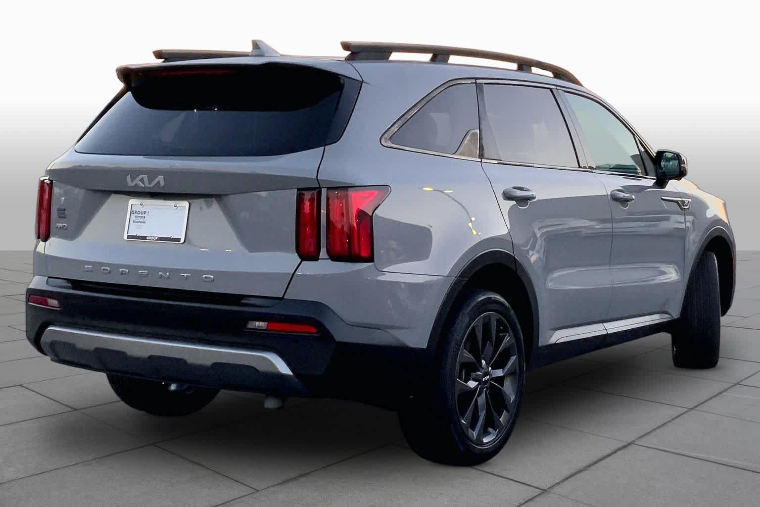 Used 2022 Kia Sorento SX Prestige w/ Rust Color Package AWD/4WD image 12