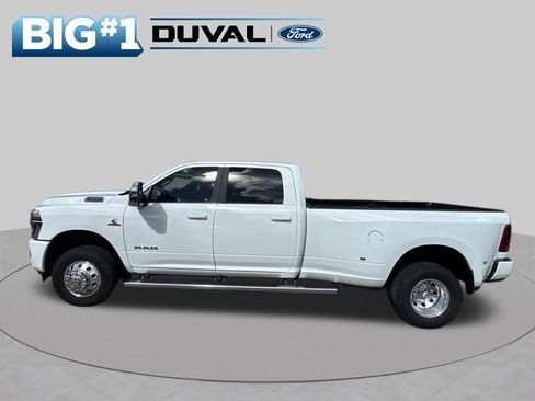 Used 2026 RAM 3500 Laramie AWD/4WD image 5
