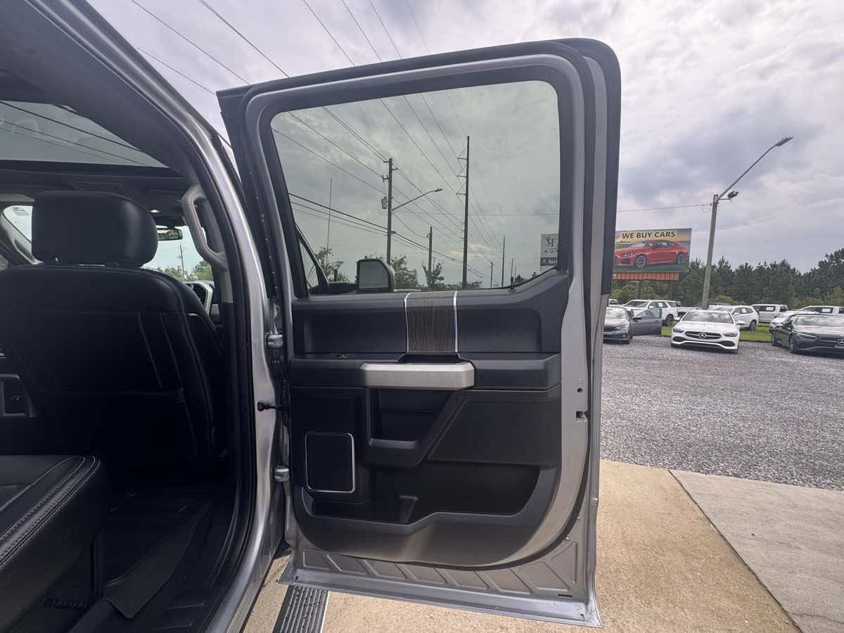 Used 2021 Ford F250 Lariat w/ Lariat Ultimate Package AWD/4WD image 31