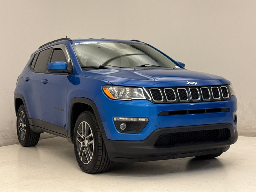Used 2017 Jeep Compass Latitude w/ Popular Equipment Group AWD/4WD image 4
