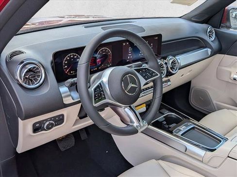New 2026 Mercedes-Benz GLB 250 4MATIC image 3