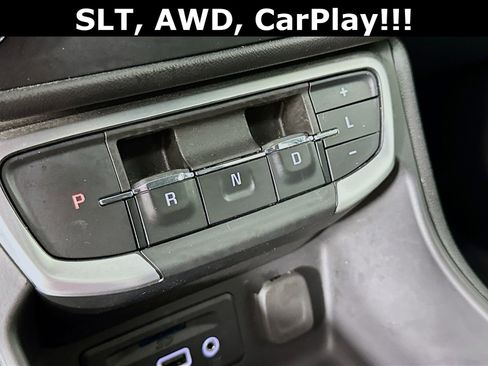 Used 2024 GMC Terrain SLT image 18
