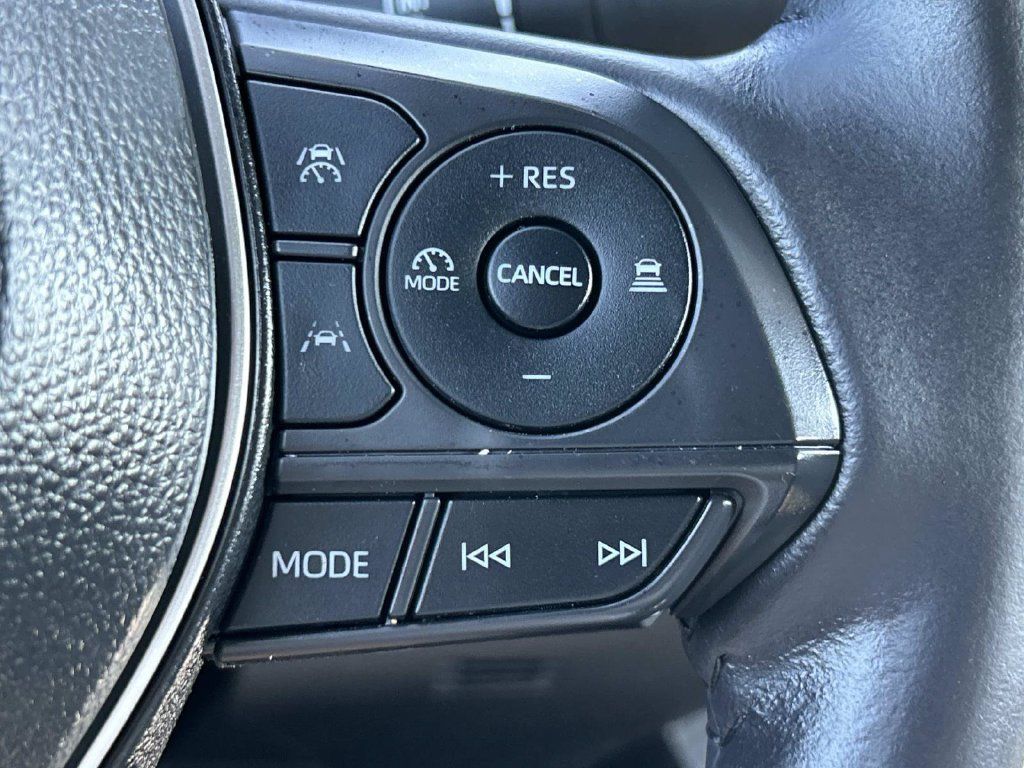 Used 2024 Toyota Corolla SE FWD image 29