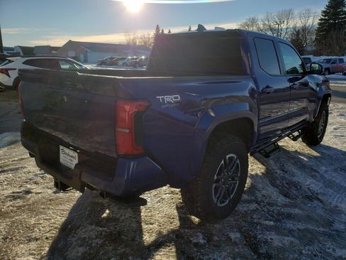 Used 2025 Toyota Tacoma SR image 5