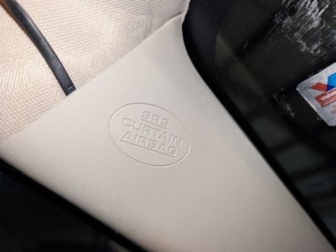 Used 2014 Toyota Corolla LE Premium image 43