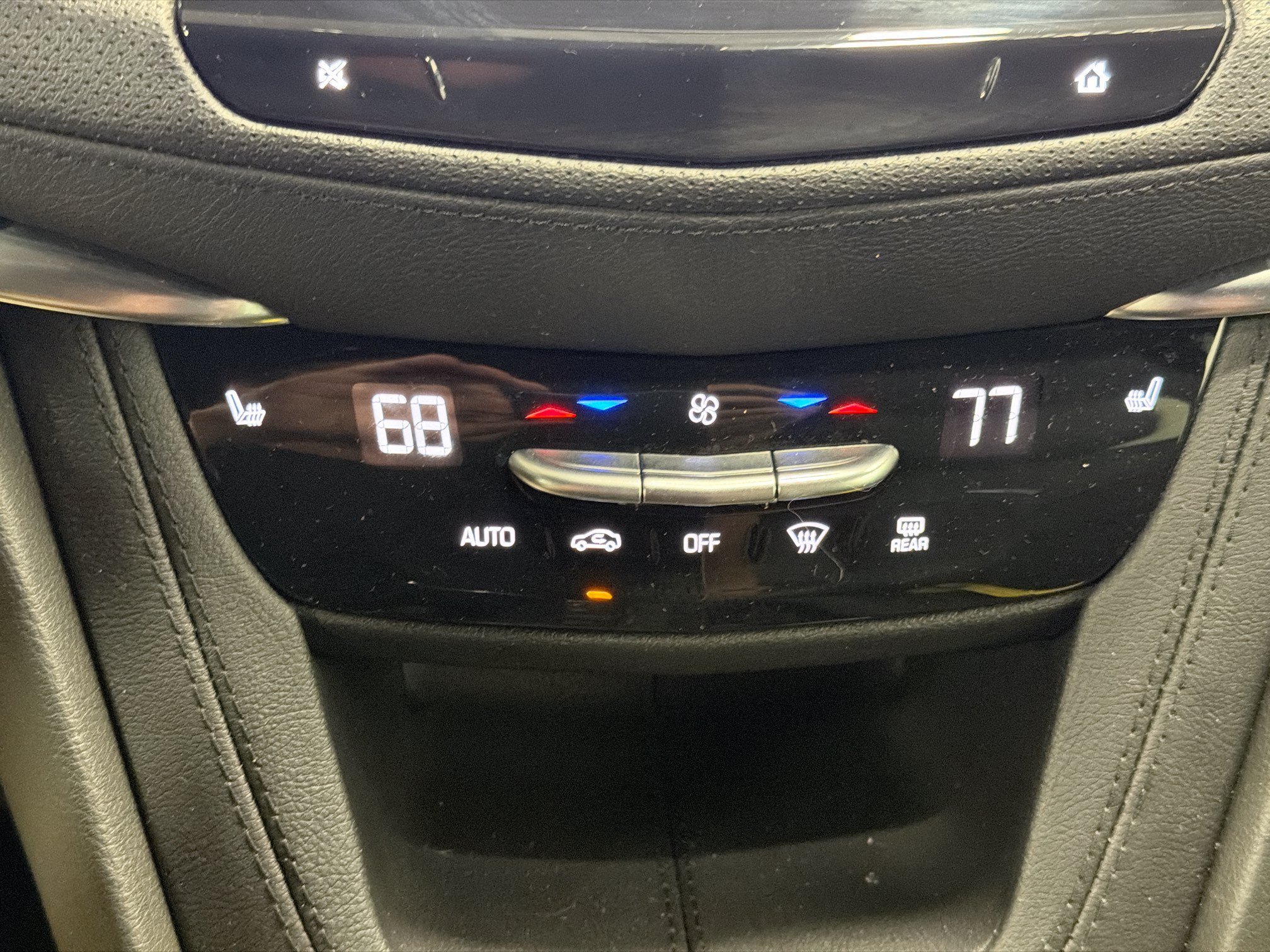 Used 2025 Cadillac XT5 Premium Luxury FWD image 33