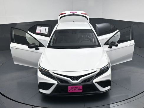 Used 2023 Toyota Camry SE image 21
