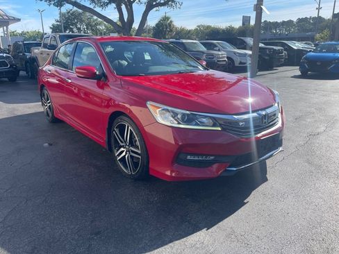 Used 2017 Honda Accord Sport image 6