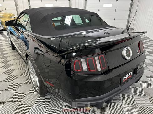 Used 2010 Ford Mustang GT image 18