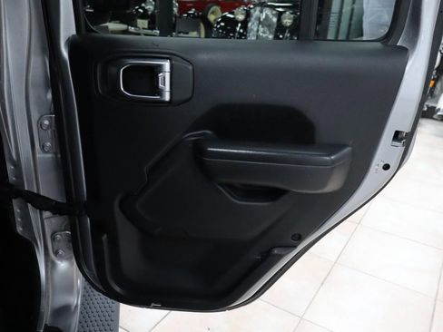 Used 2018 Jeep Wrangler Unlimited Sport S AWD/4WD image 20