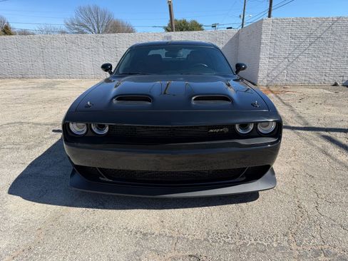 Used 2021 Dodge Challenger SRT Hellcat Redeye image 10