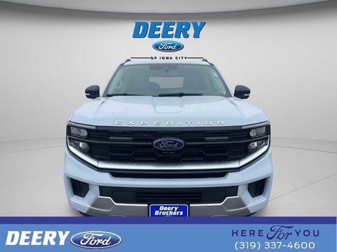 New 2026 Ford Expedition Max Platinum w/ Driver's Package image 3