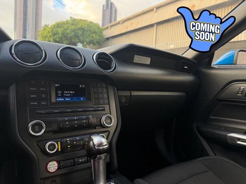 Used 2017 Ford Mustang Coupe RWD image 18
