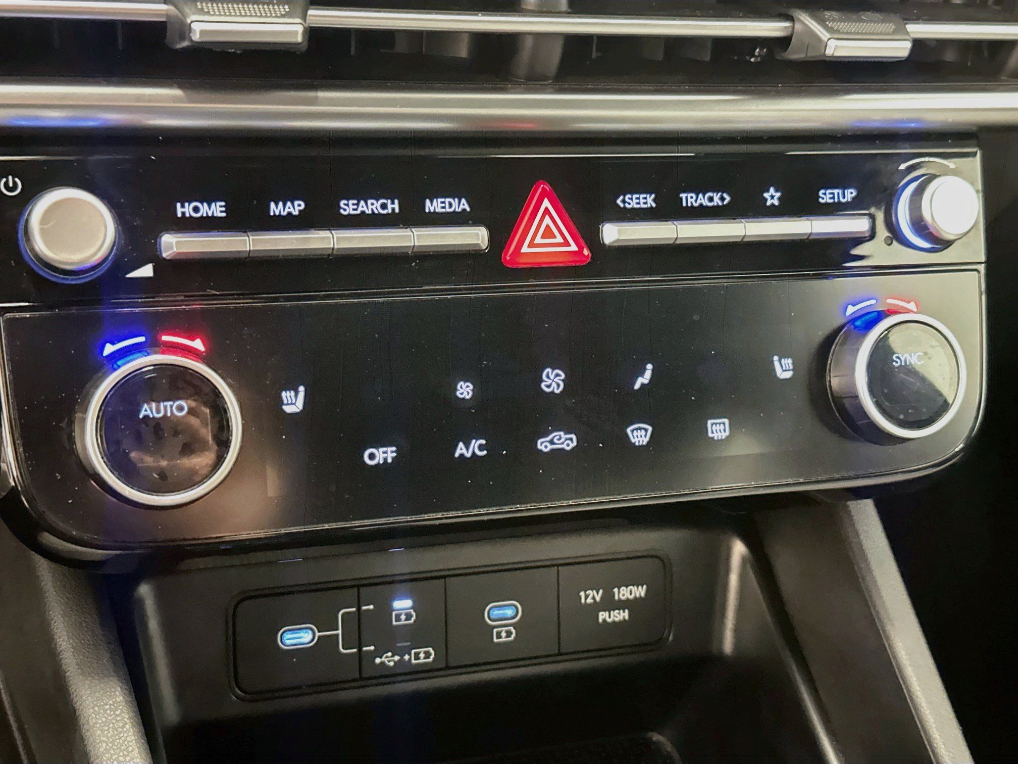 Used 2025 Hyundai Santa Cruz SEL AWD/4WD image 24