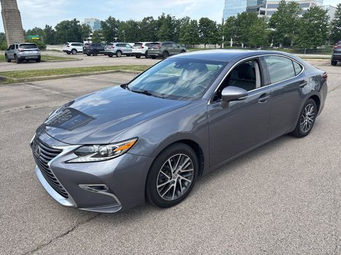 Used 2017 Lexus ES 350 w/ Luxury Package FWD image 12