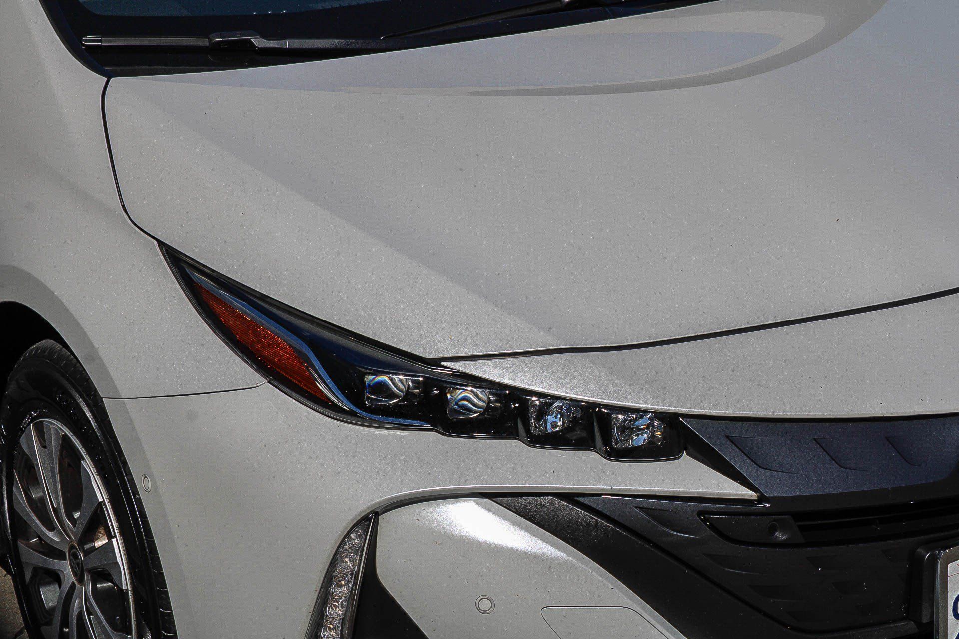 Certified 2021 Toyota Prius Prime Limited FWD image 5