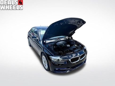 Used 2016 BMW 328i xDrive Sedan AWD/4WD image 4